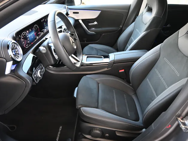 MERCEDES-BENZ CLA 200d AMG Line Shooting Brake 7G-DCT + AHK 1600kg