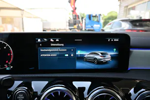MERCEDES-BENZ CLA 200d AMG Line Shooting Brake 7G-DCT + AHK 1600kg