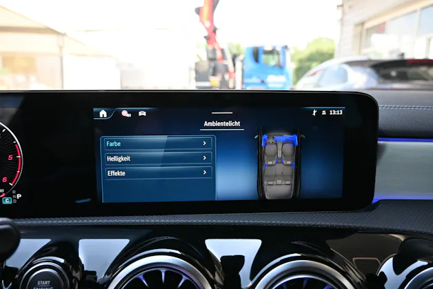 MERCEDES-BENZ CLA 200d AMG Line Shooting Brake 7G-DCT + AHK 1600kg