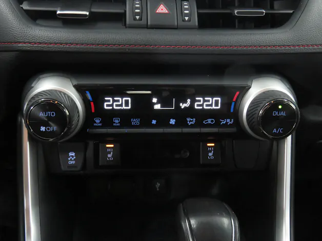 Suzuki Across 2.5 Plug-in-Hybrid Compact Top E-CVT (Automat)