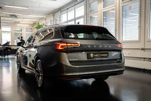 SKODA Superb Combi 2.0 TDi Selection 4x4 DSG