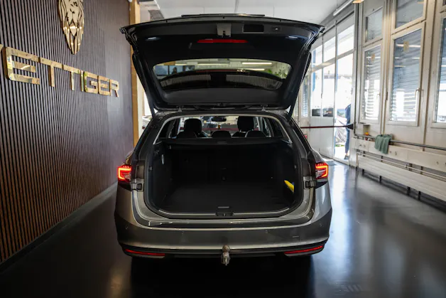SKODA Superb Combi 2.0 TDi Selection 4x4 DSG