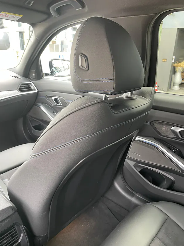BMW 330e x DriveTouring Steptronic M Sport Pro