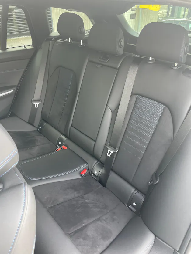 BMW 330e x DriveTouring Steptronic M Sport Pro