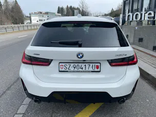 BMW 330e x DriveTouring Steptronic M Sport Pro