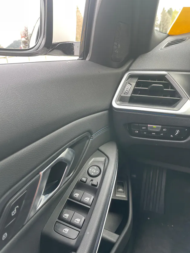 BMW 330e x DriveTouring Steptronic M Sport Pro