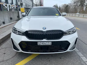 BMW 330e x DriveTouring Steptronic M Sport Pro