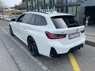 BMW 330e x DriveTouring Steptronic M Sport Pro