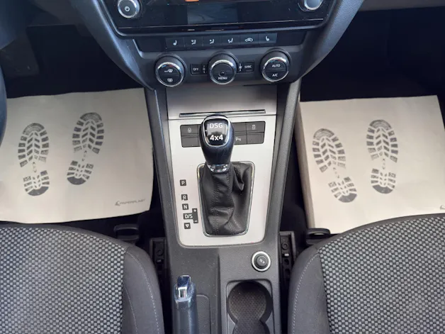 SKODA Octavia Combi 2.0 TDI Ambition 4x4 DSG