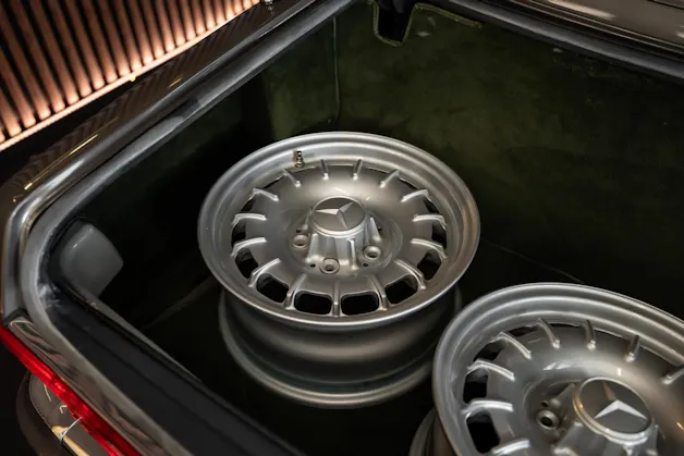 MERCEDES-BENZ SL 280