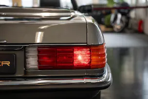 MERCEDES-BENZ SL 280