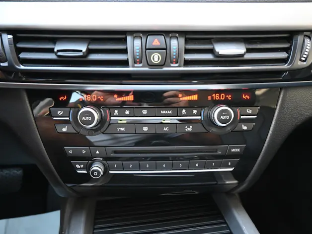 BMW X5 xDrive 40d Steptronic + Frisch ab MFK 10.2026
