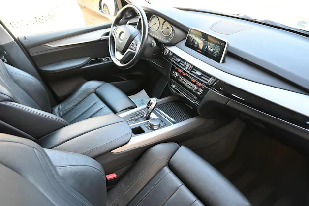 BMW X5 xDrive 40d Steptronic + Frisch ab MFK 10.2026