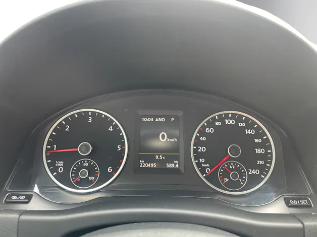 VW Tiguan 2.0 TDI BlueMotion Sport&Style 4Motion DSG – CH-Fahrzeug | SITZHEIZUNG | BI-XENON | KURVENLICHT |