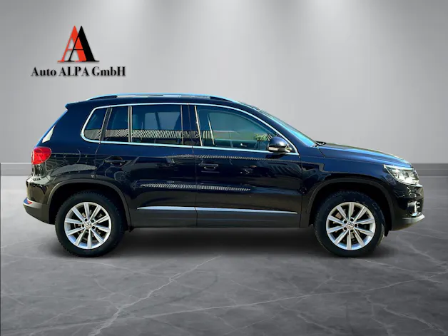 VW Tiguan 2.0 TDI BlueMotion Sport&Style 4Motion DSG – CH-Fahrzeug | SITZHEIZUNG | BI-XENON | KURVENLICHT |