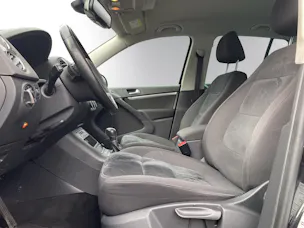 VW Tiguan 2.0 TDI BlueMotion Sport&Style 4Motion DSG – CH-Fahrzeug | SITZHEIZUNG | BI-XENON | KURVENLICHT |