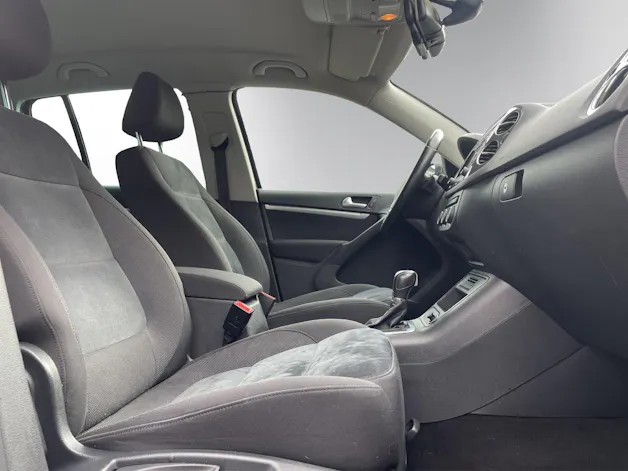 VW Tiguan 2.0 TDI BlueMotion Sport&Style 4Motion DSG – CH-Fahrzeug | SITZHEIZUNG | BI-XENON | KURVENLICHT |
