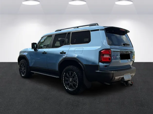 Toyota Land Cruiser 2.8TD Swiss Edition mit Allterrainreifen + AHK