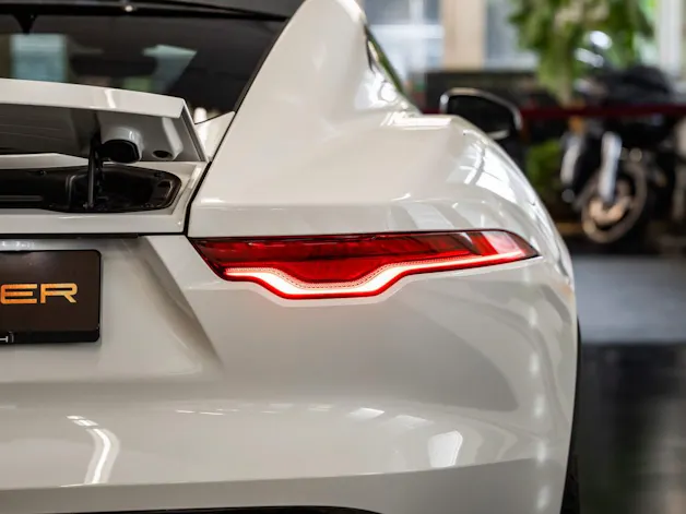 Jaguar F-Type Coupé 2.0 I4 R-Dynamic Automatik