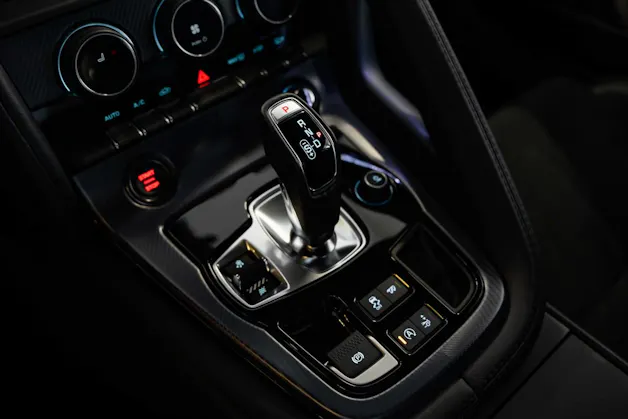 Jaguar F-Type Coupé 2.0 I4 R-Dynamic Automatik