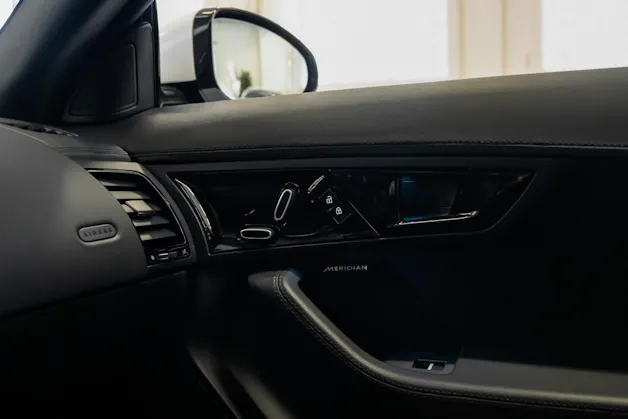 Jaguar F-Type Coupé 2.0 I4 R-Dynamic Automatik