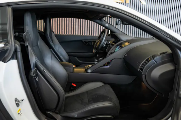 Jaguar F-Type Coupé 2.0 I4 R-Dynamic Automatik