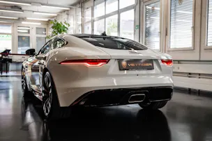 Jaguar F-Type Coupé 2.0 I4 R-Dynamic Automatik