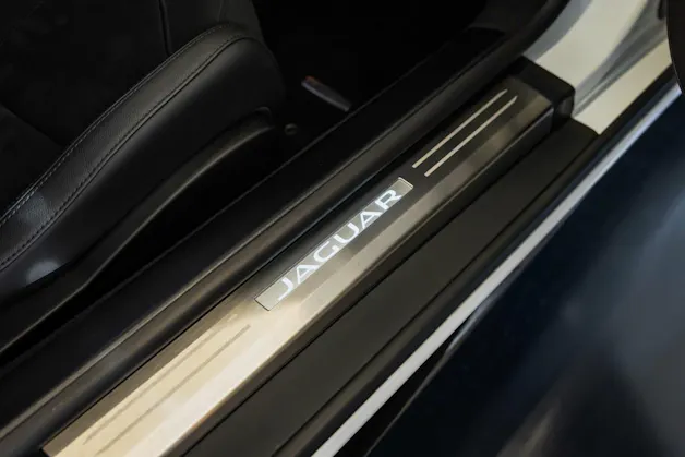 Jaguar F-Type Coupé 2.0 I4 R-Dynamic Automatik