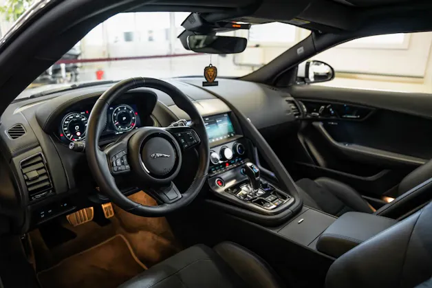 Jaguar F-Type Coupé 2.0 I4 R-Dynamic Automatik