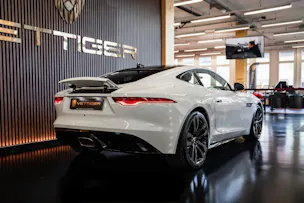 Jaguar F-Type Coupé 2.0 I4 R-Dynamic Automatik
