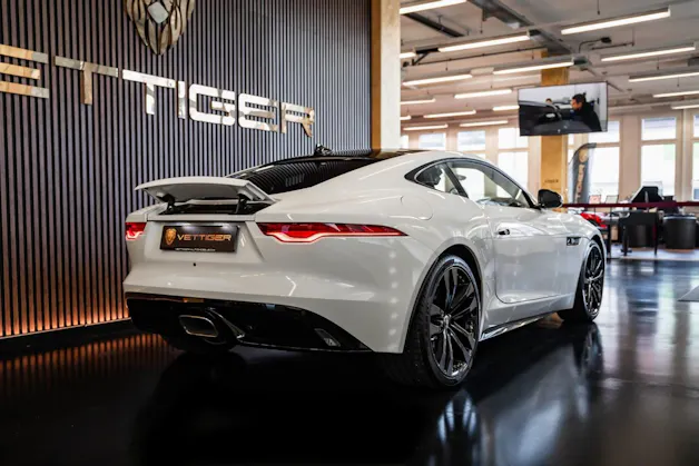 Jaguar F-Type Coupé 2.0 I4 R-Dynamic Automatik