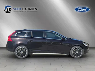 VOLVO V60 2.4 D5 Summum AWD