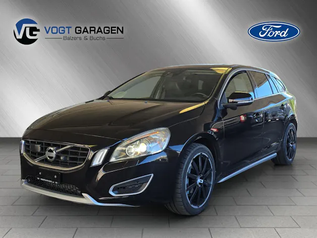 VOLVO V60 2.4 D5 Summum AWD