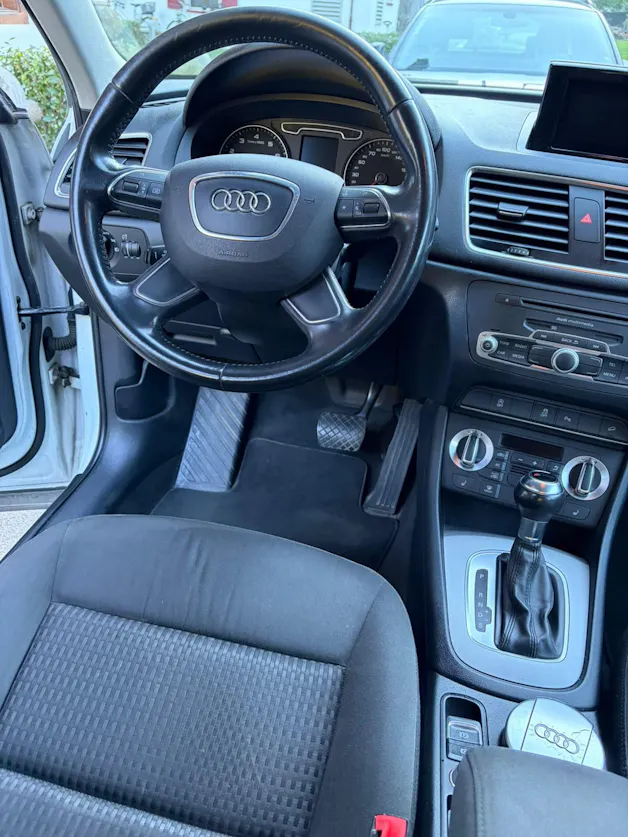 AUDI Q3 2.0 TFSI quattro S-tronic