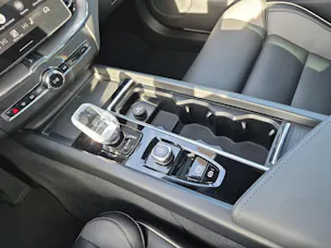 VOLVO XC60 2.0 B5 MH Black Edition AWD