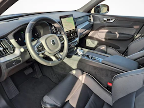 image du véhicule VOLVO XC60 2.0 B5 MH Black Edition AWD