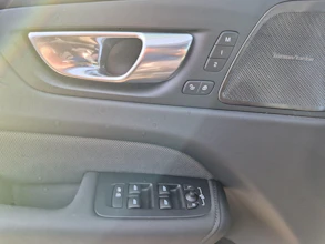https://vehicle.imgix.net/4521243/e82157a8-bdb8-4fd1-90c5-77fb04ad8c44.jpg