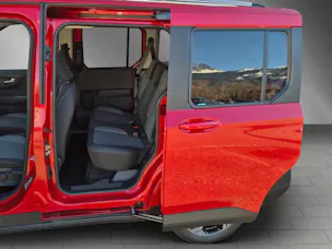 FORD E-Tourneo Courier Titanium