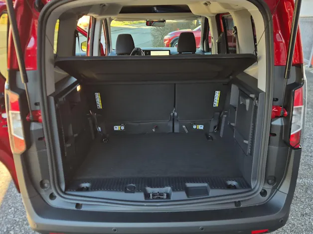 FORD E-Tourneo Courier Titanium