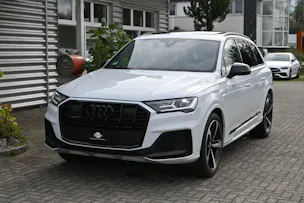 AUDI Q7 3.0 V6 55 TFSI S Line quattro tiptronic 7-Plätzer + AHK 3500kg