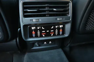 AUDI Q7 3.0 V6 55 TFSI S Line quattro tiptronic 7-Plätzer + AHK 3500kg