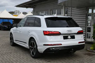 AUDI Q7 3.0 V6 55 TFSI S Line quattro tiptronic 7-Plätzer + AHK 3500kg