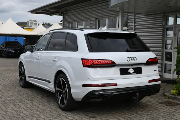 AUDI Q7 3.0 V6 55 TFSI S Line quattro tiptronic 7-Plätzer + AHK 3500kg