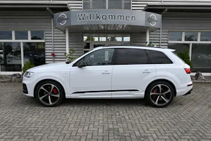 AUDI Q7 3.0 V6 55 TFSI S Line quattro tiptronic 7-Plätzer + AHK 3500kg