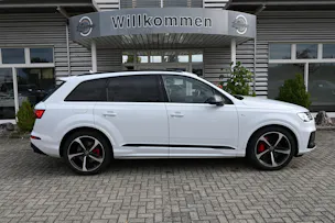 AUDI Q7 3.0 V6 55 TFSI S Line quattro tiptronic 7-Plätzer + AHK 3500kg
