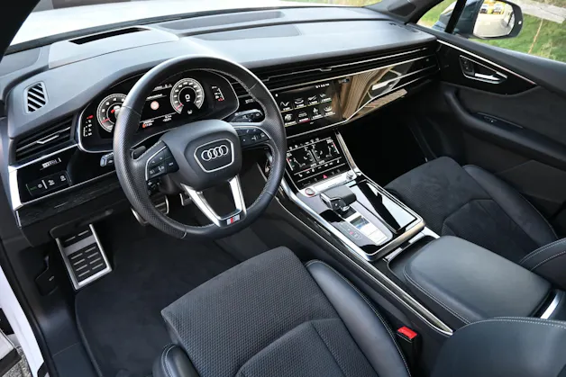 AUDI Q7 3.0 V6 55 TFSI S Line quattro tiptronic 7-Plätzer + AHK 3500kg