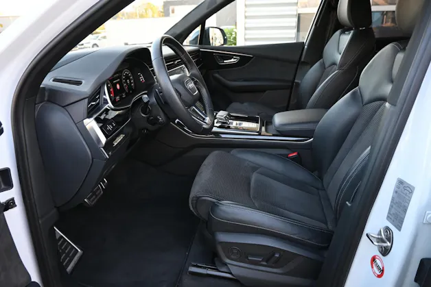 AUDI Q7 3.0 V6 55 TFSI S Line quattro tiptronic 7-Plätzer + AHK 3500kg