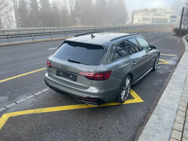 AUDI A4 Avant 45 TFSI S line S-tronic quattro Competition Edition Plus