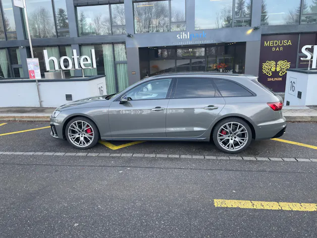 AUDI A4 Avant 45 TFSI S line S-tronic quattro Competition Edition Plus