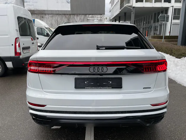 AUDI Q8 60 TFSI e quattro PHEV tiptronic